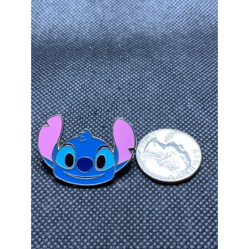 2017 626 Stitch Emoji Disney pin Booster Set Happy Alien Lillo and Stitch - Picture 2 of 3